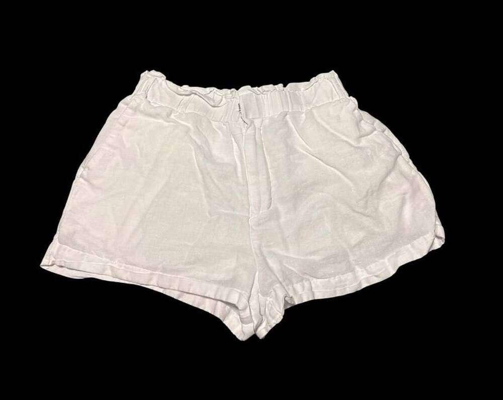 Chelsea & Violet Women's White Linen Blend High Rise Pull-On Shorts Size 2
